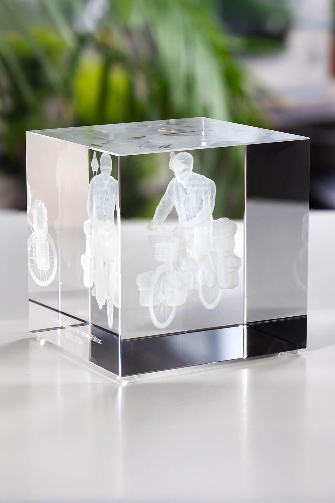 Statuett i krystall -  GLA0003
