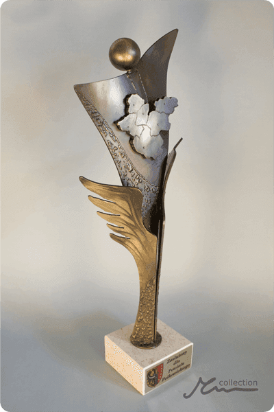 Statuett i metall -  MET103