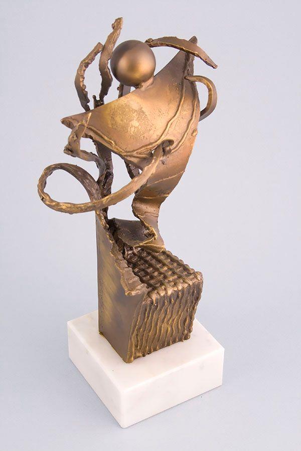 Statuett i metall -  MET014