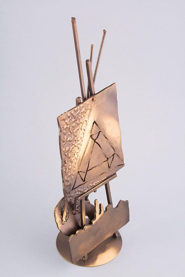 Statuett i metall -  MET018