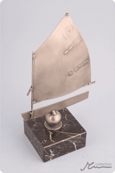 Statuett i metall -  MET042