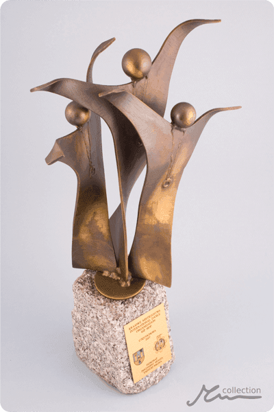 Statuett i metall -  MET046