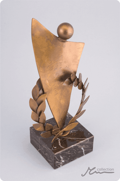 Statuett i metall -  MET054