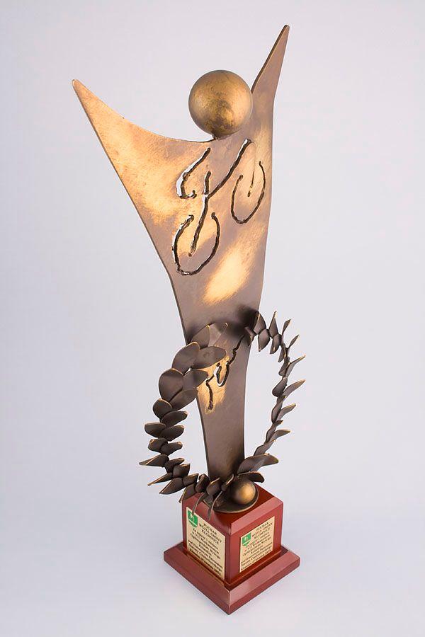 Statuett i metall -  MET005