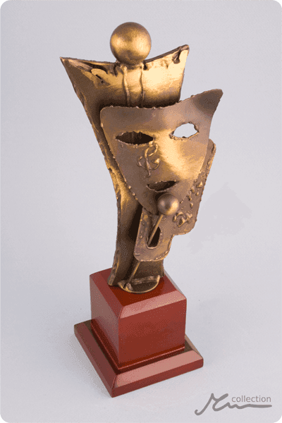 Statuett i metall -  MET061