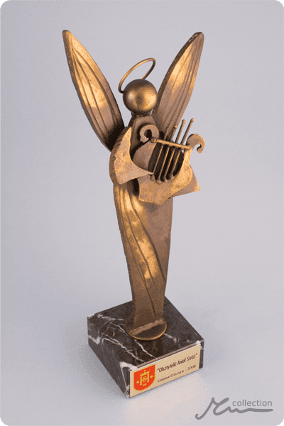 Statuett i metall -  MET062