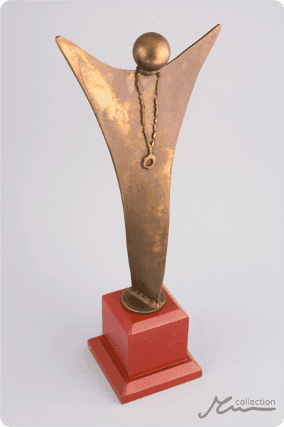 Statuett i metall -  MET068