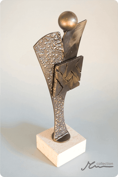 Statuett i metall -  MET084