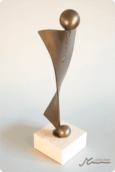 Statuett i metall -  MET090