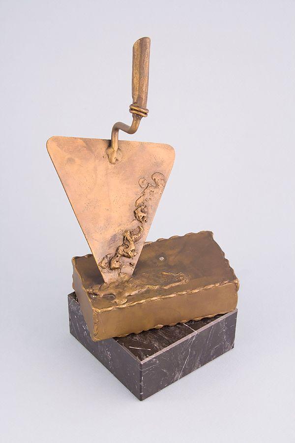 Statuett i metall -  MET009